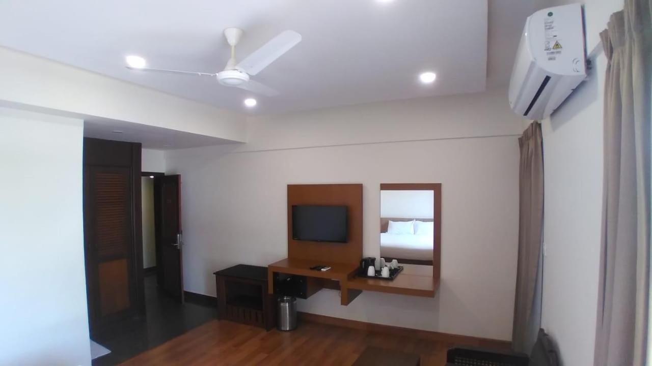 坎努尔 Malabar Residency酒店 外观 照片